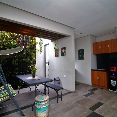 Hostel Bale Resident Jakarta Exteriér fotografie