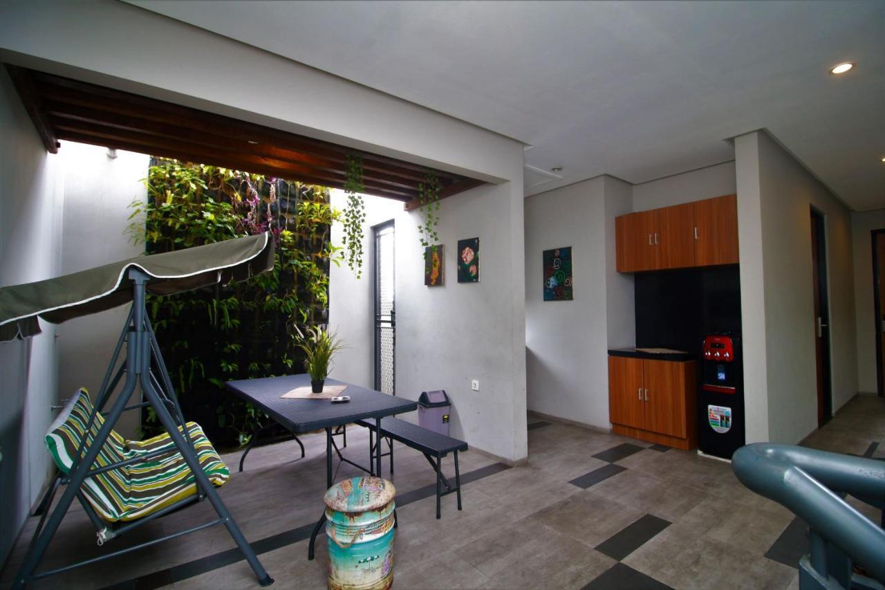 Hostel Bale Resident Jakarta Exteriér fotografie