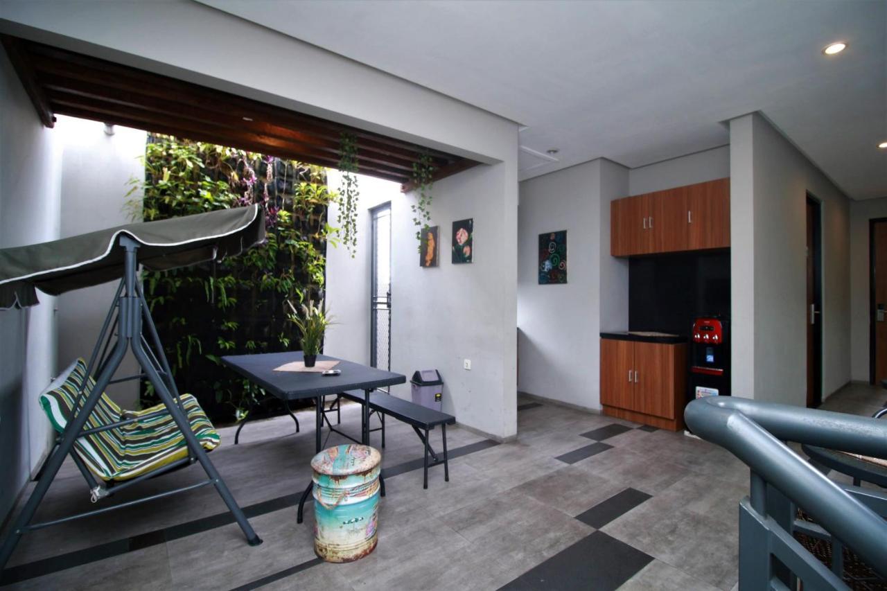 Hostel Bale Resident Jakarta Exteriér fotografie